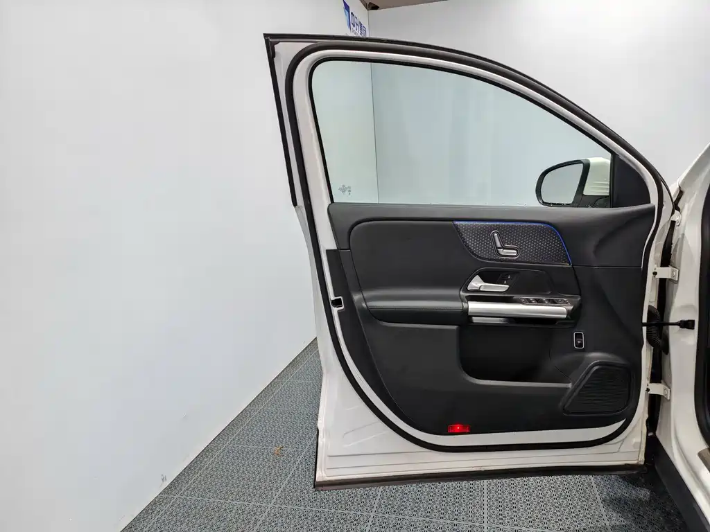 Mercedes-Benz GLA — миниатюра 13