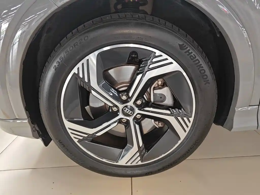 Audi Q4 e-tron — миниатюра 23