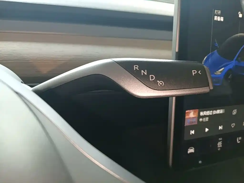 Tesla Model 3 — миниатюра 14