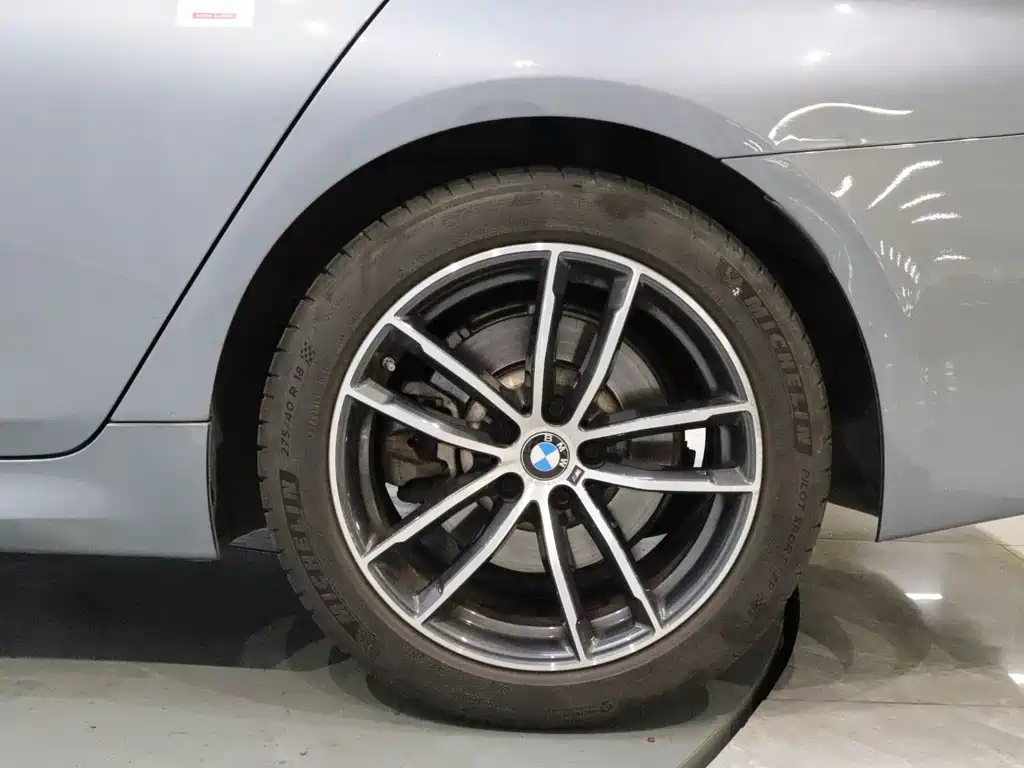 BMW 5 Series (Import) — миниатюра 21