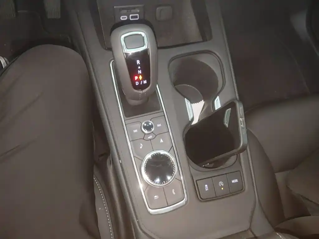 Cadillac XT4 — миниатюра 14