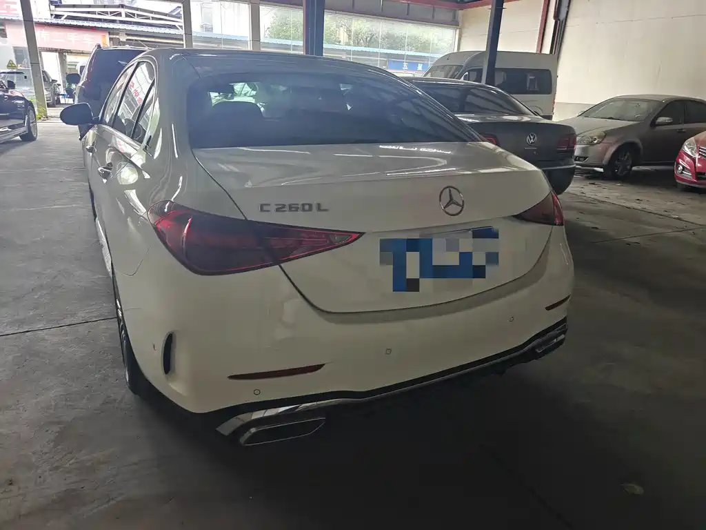 Mercedes-Benz C-Class — миниатюра 4