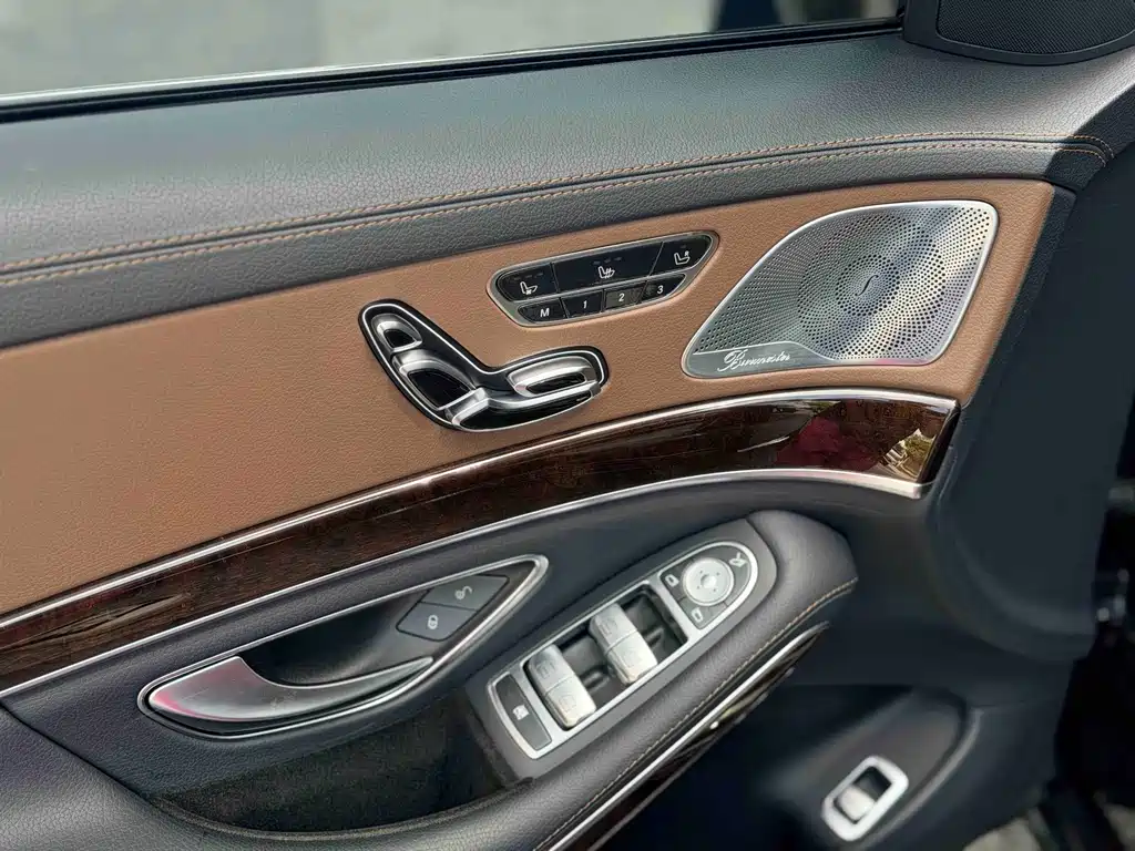 Mercedes-Benz S-Class — миниатюра 7