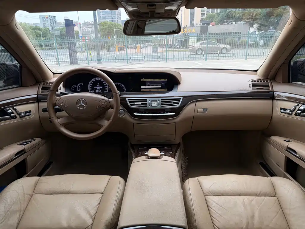 Mercedes-Benz S-Class — миниатюра 8