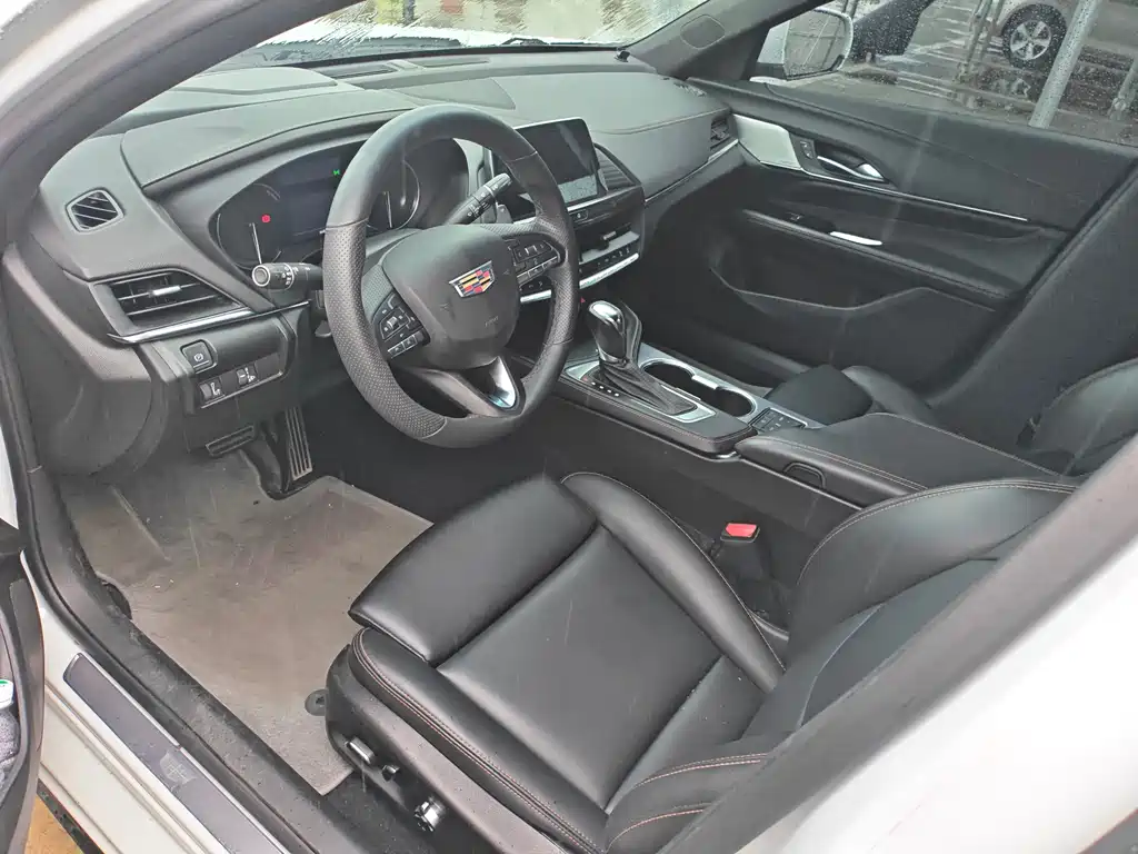 Cadillac CT4 — миниатюра 3