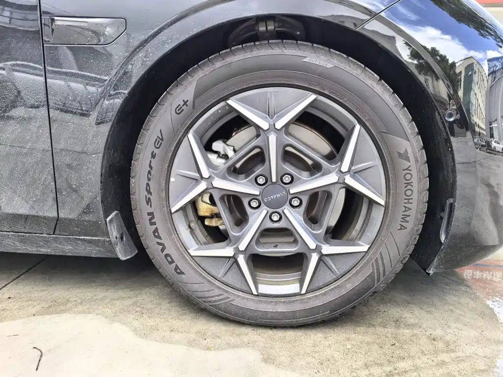 Lynk & Co Z10 — миниатюра 11