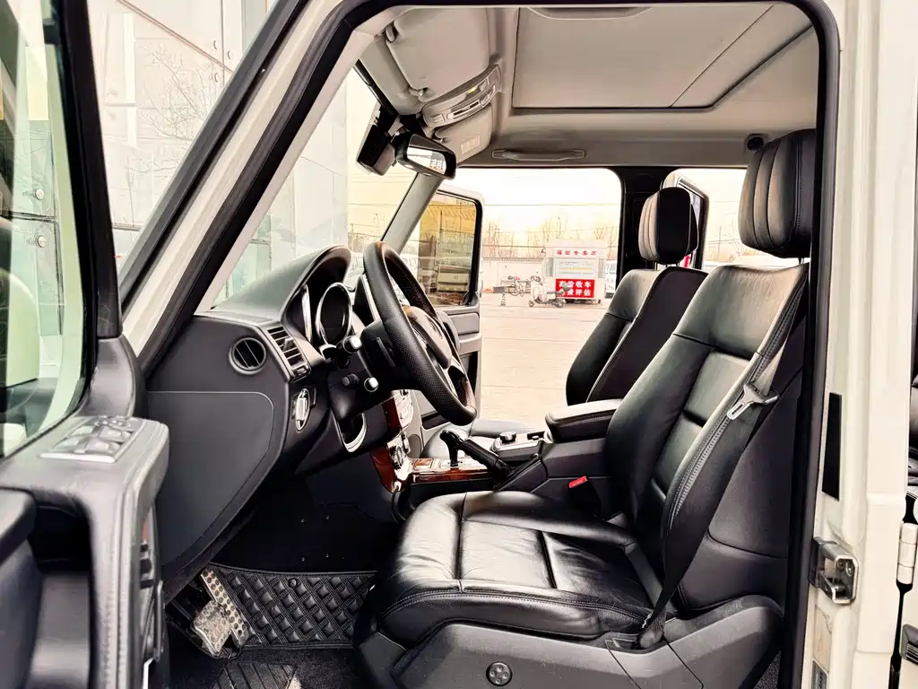 Mercedes-Benz G-Class — миниатюра 17