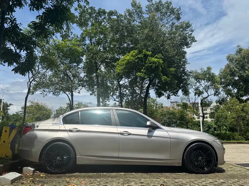 BMW 3 Series — миниатюра 5