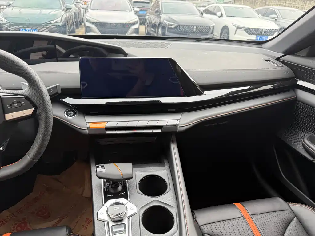 Changan UNI-V — миниатюра 9