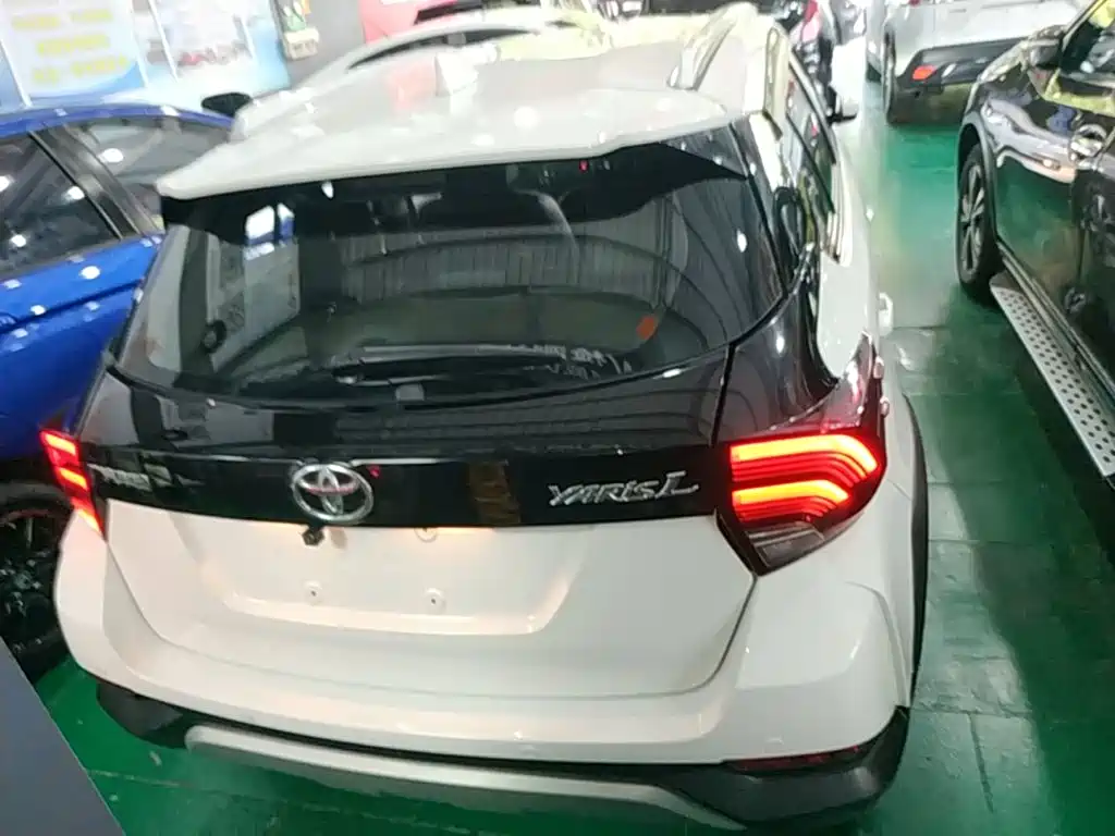 Toyota Yaris L — миниатюра 6