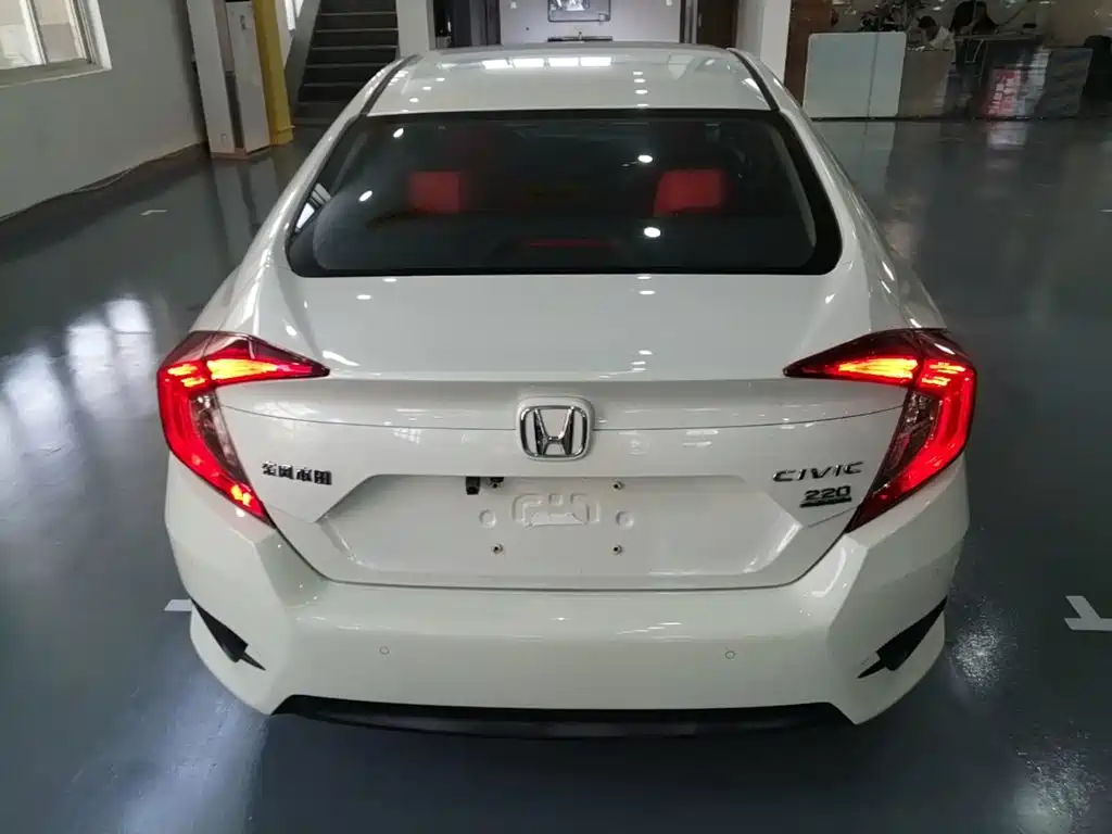 Honda Civic — миниатюра 6