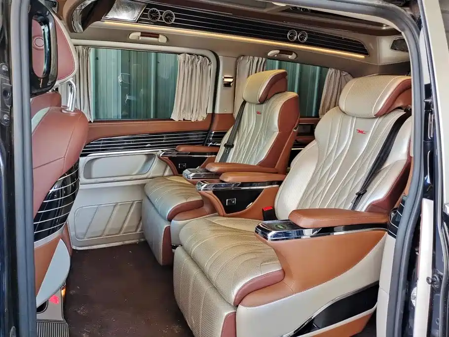 Mercedes-Benz V-Class — миниатюра 11