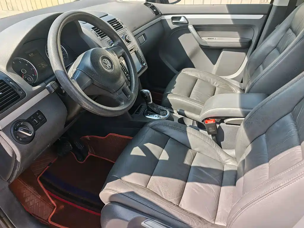 Volkswagen Touran — миниатюра 4