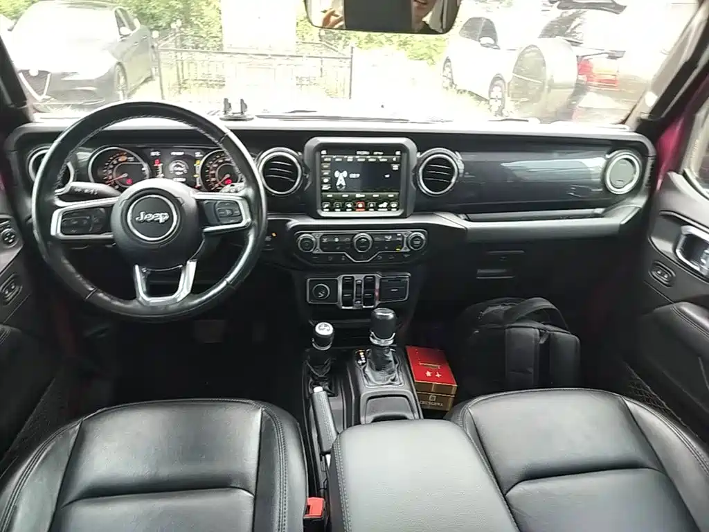 Jeep Wrangler — миниатюра 10