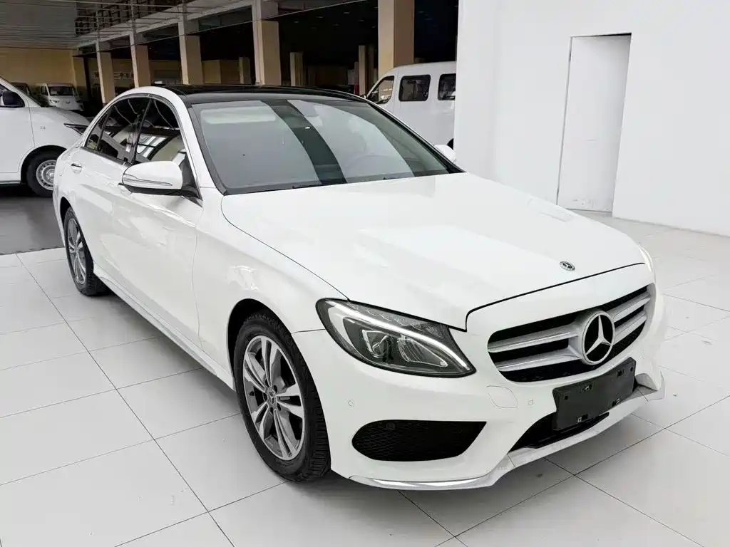 Mercedes-Benz C-Class — миниатюра 3