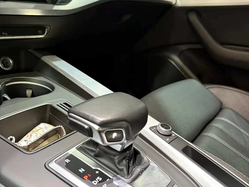 Audi A4L — миниатюра 11