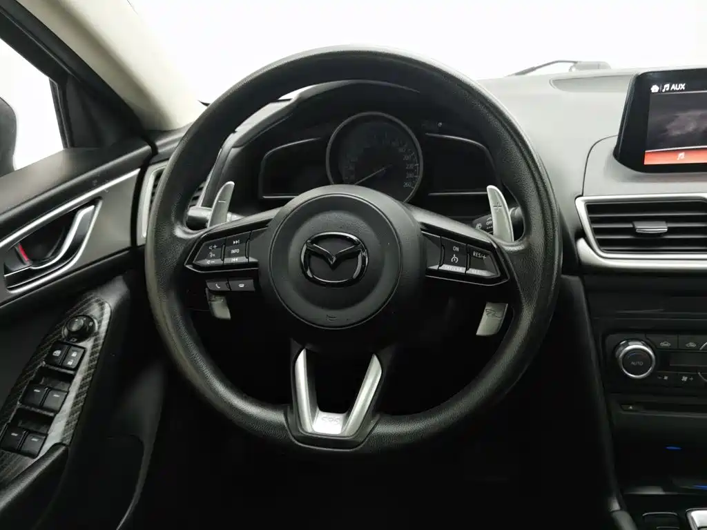 Mazda 3 Axela — миниатюра 11