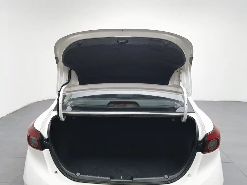 Mazda 3 Axela — миниатюра 16
