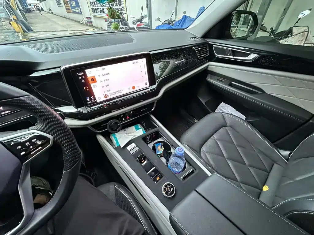 Volkswagen Teramont — миниатюра 5