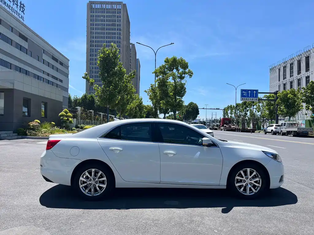 Chevrolet Malibu — миниатюра 4