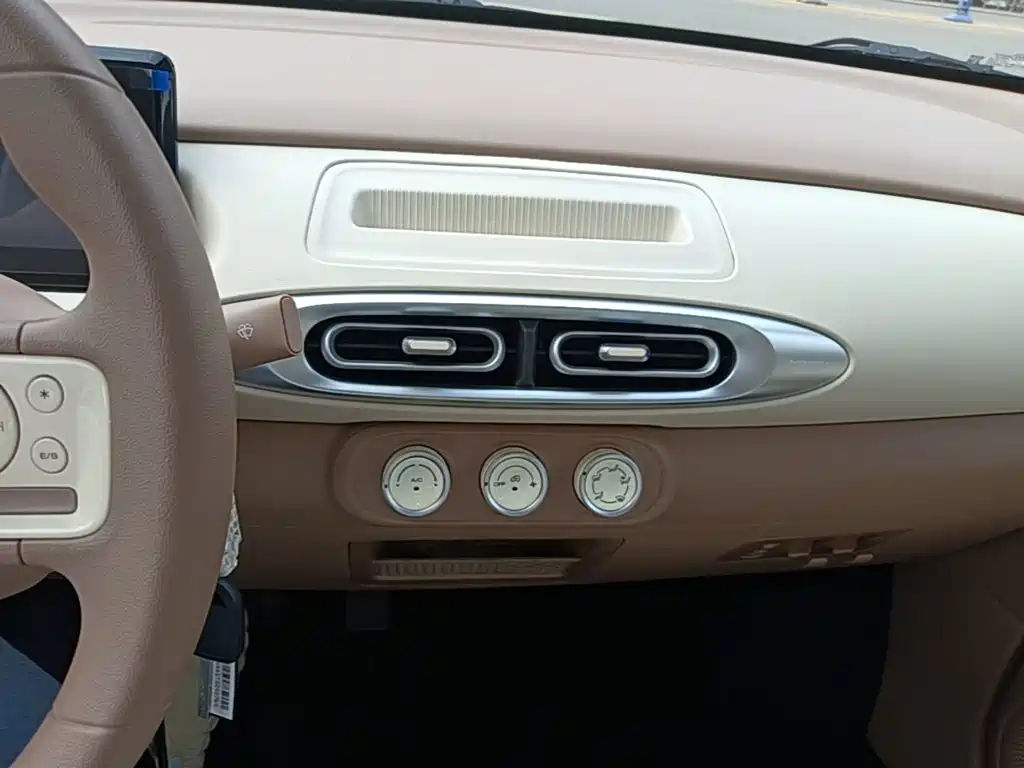Wuling MINIEV — миниатюра 13