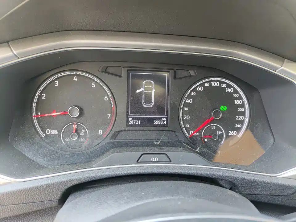 Volkswagen T-Roc — миниатюра 4