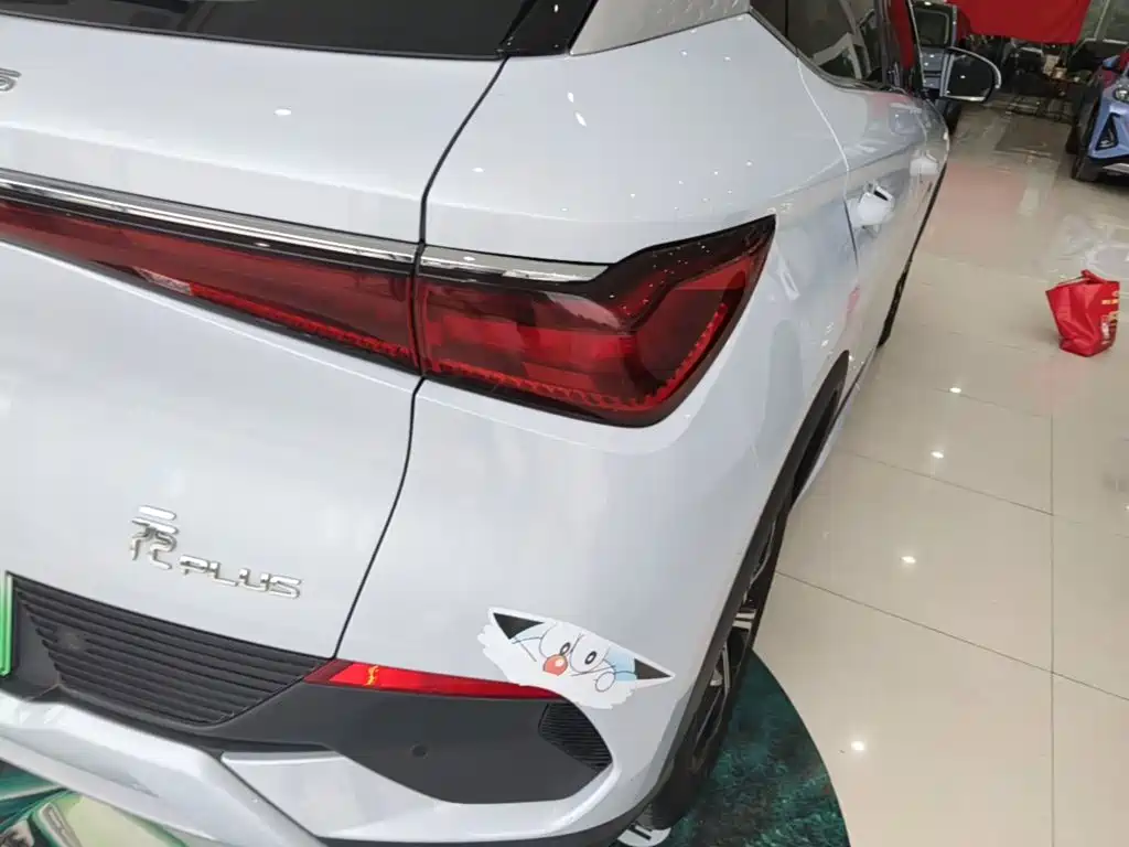 BYD Yuan Plus — миниатюра 8