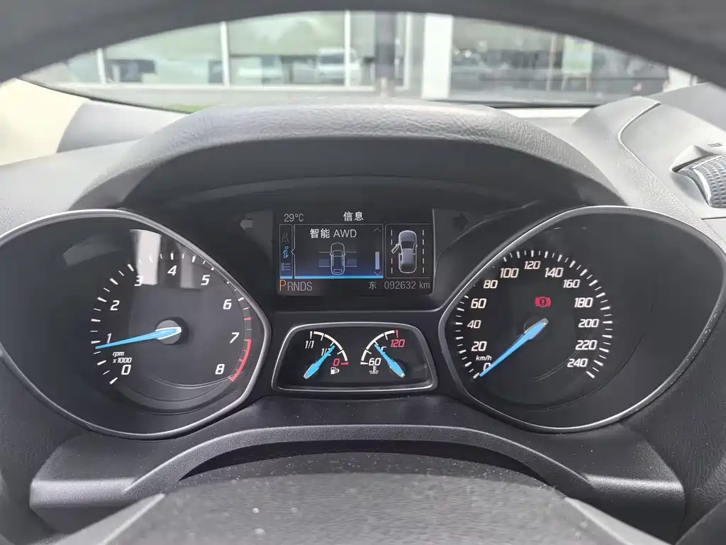 Ford Kuga — миниатюра 9