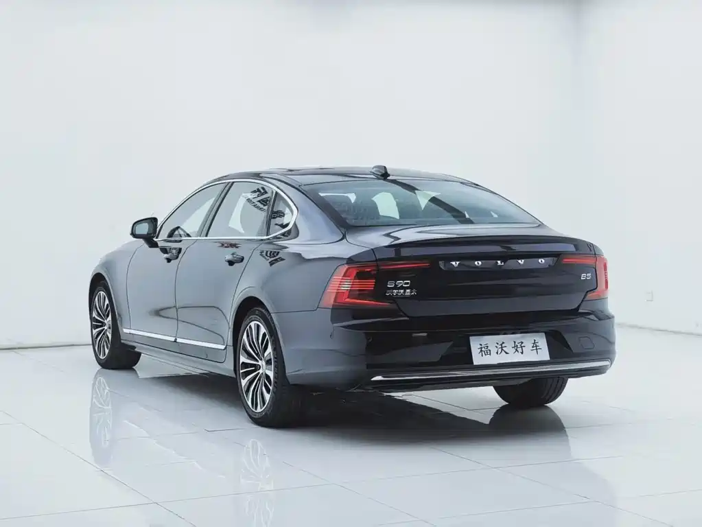 Volvo S90 — миниатюра 33