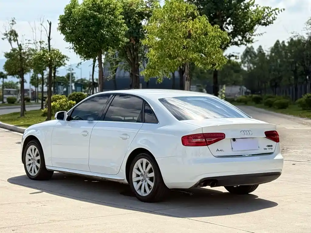 Audi A4L — миниатюра 8