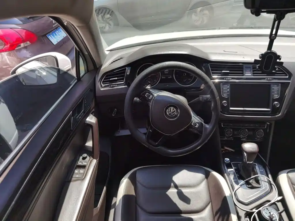 Volkswagen Tiguan L — миниатюра 6