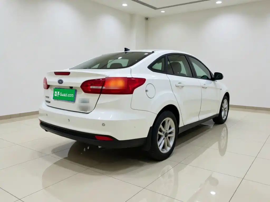Ford Focus — миниатюра 6
