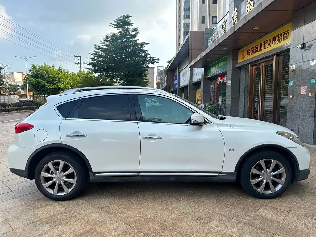 Infiniti QX50 — миниатюра 8
