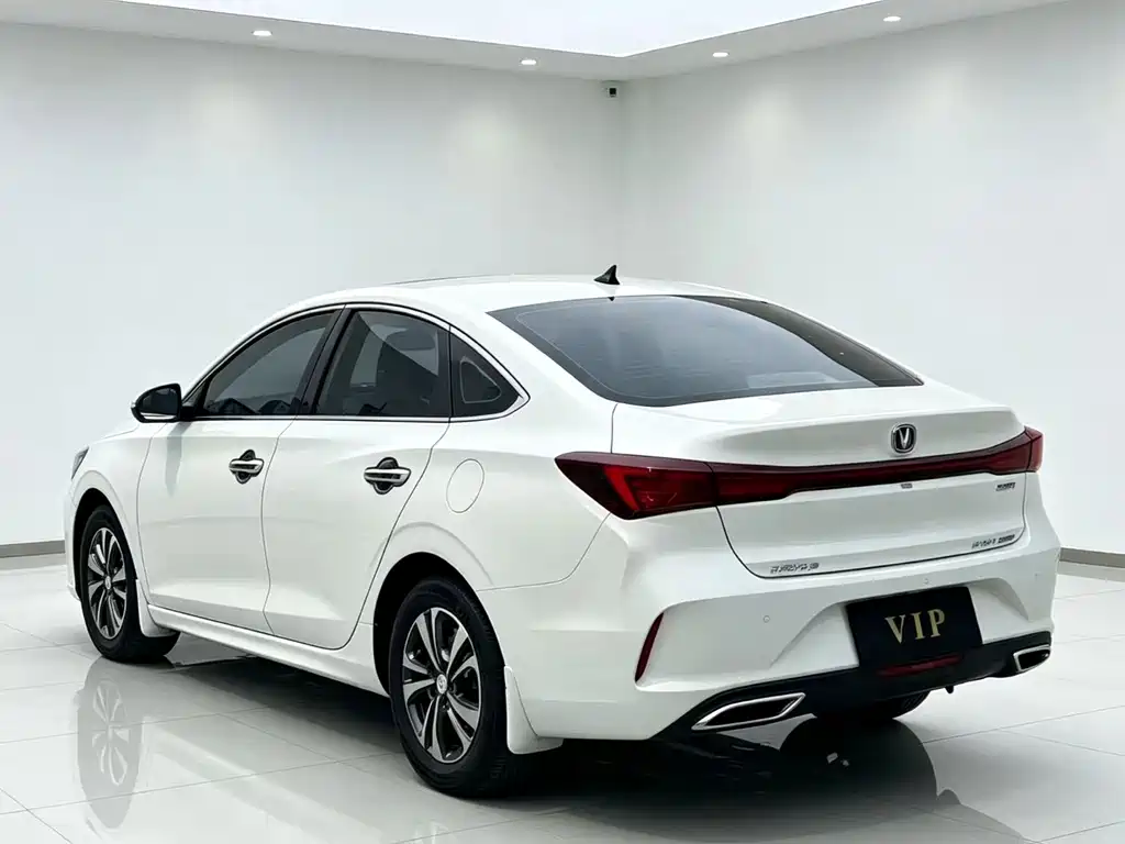 Changan Eado — миниатюра 3