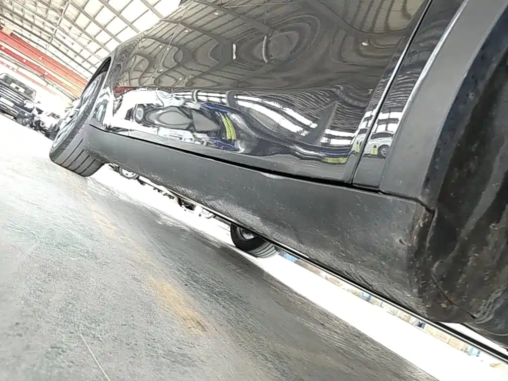 Tesla Model Y — миниатюра 21