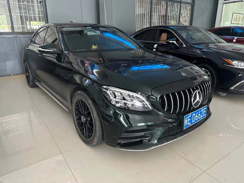 Mercedes-Benz C-Class — миниатюра 3