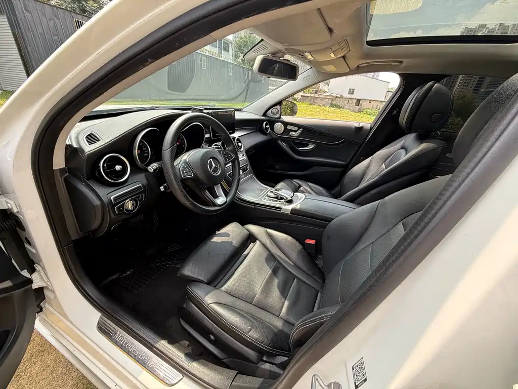 Mercedes-Benz C-Class — миниатюра 7