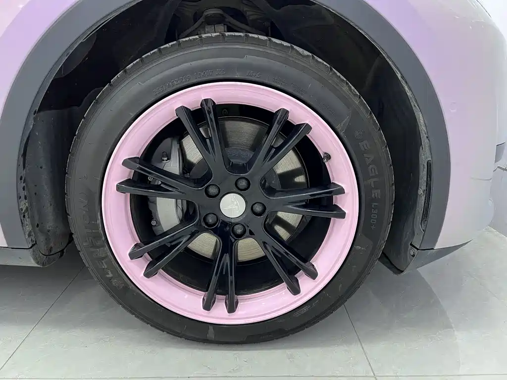 Tesla Model Y — миниатюра 14