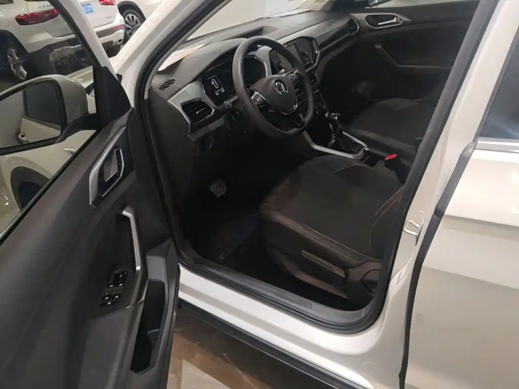 Volkswagen T-Cross — миниатюра 16