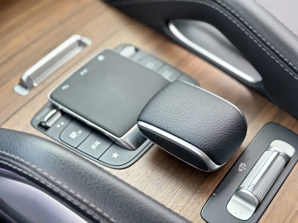 Mercedes-Benz GLE (Import) — миниатюра 12