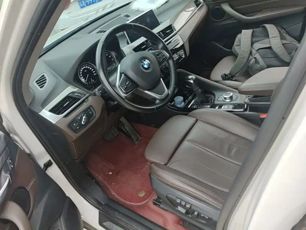 BMW X1 — миниатюра 11