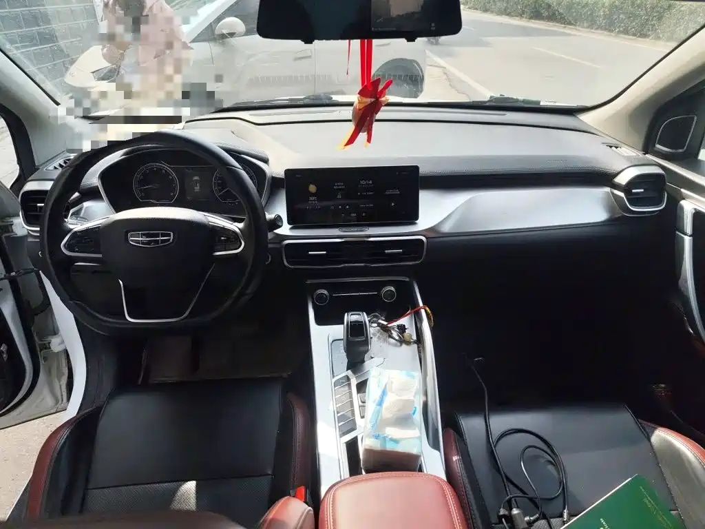 Geely Binyue — миниатюра 5