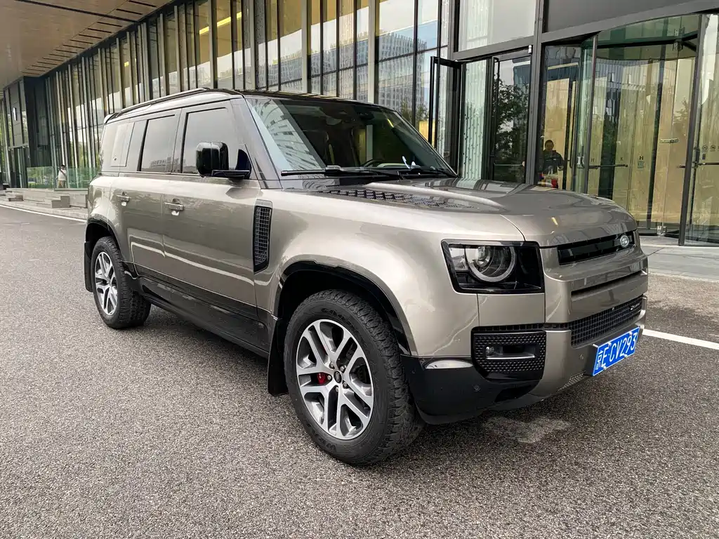 Land Rover Defender — миниатюра 7