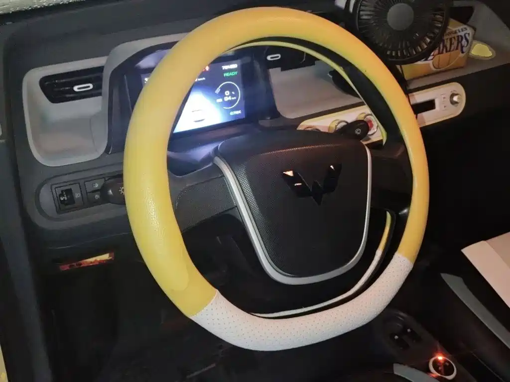 Wuling MINIEV — миниатюра 6