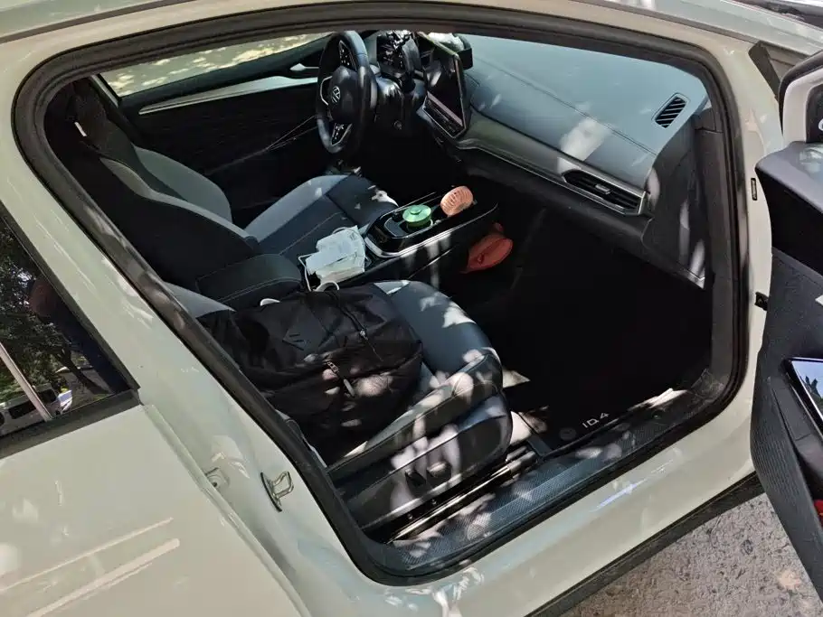 Volkswagen ID.4 Crozz — миниатюра 8