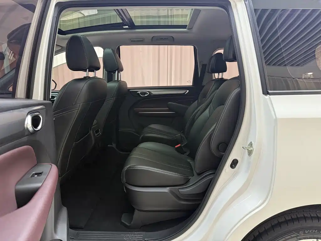 GAC Motor Trumpchi M6 — миниатюра 8