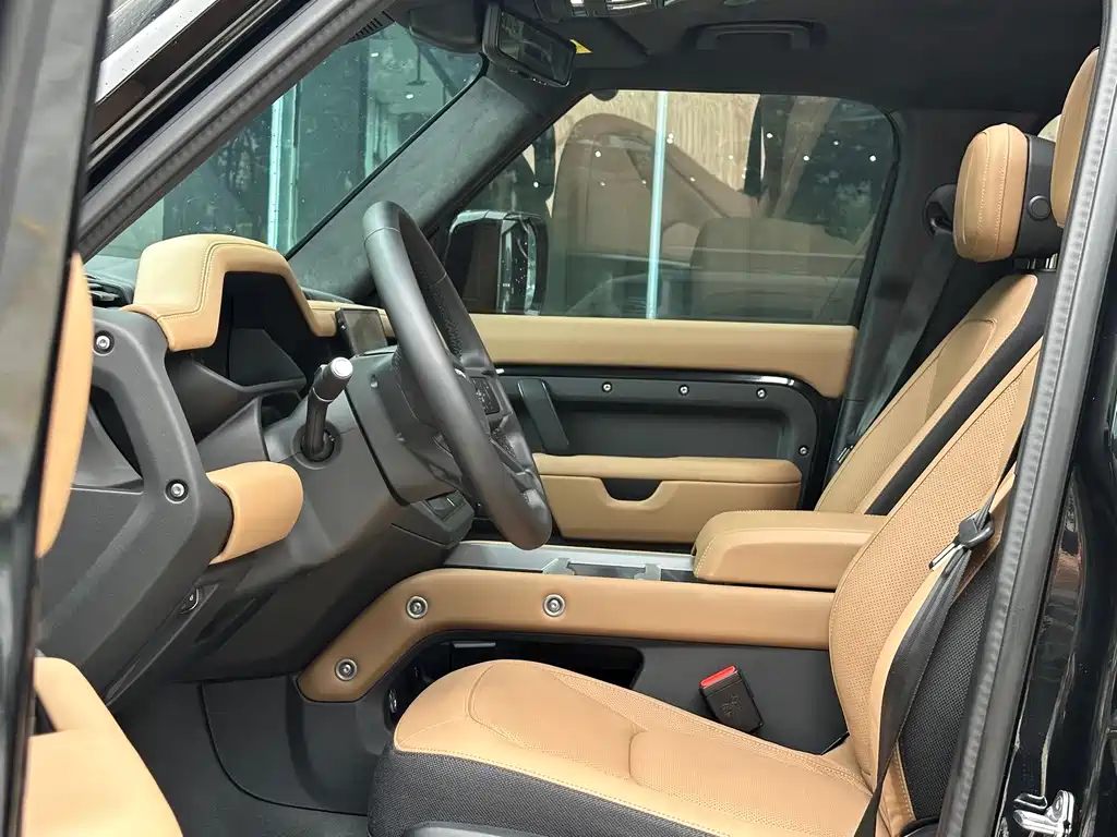 Land Rover Defender — миниатюра 7