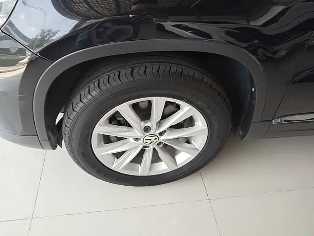 Volkswagen Tiguan — миниатюра 23