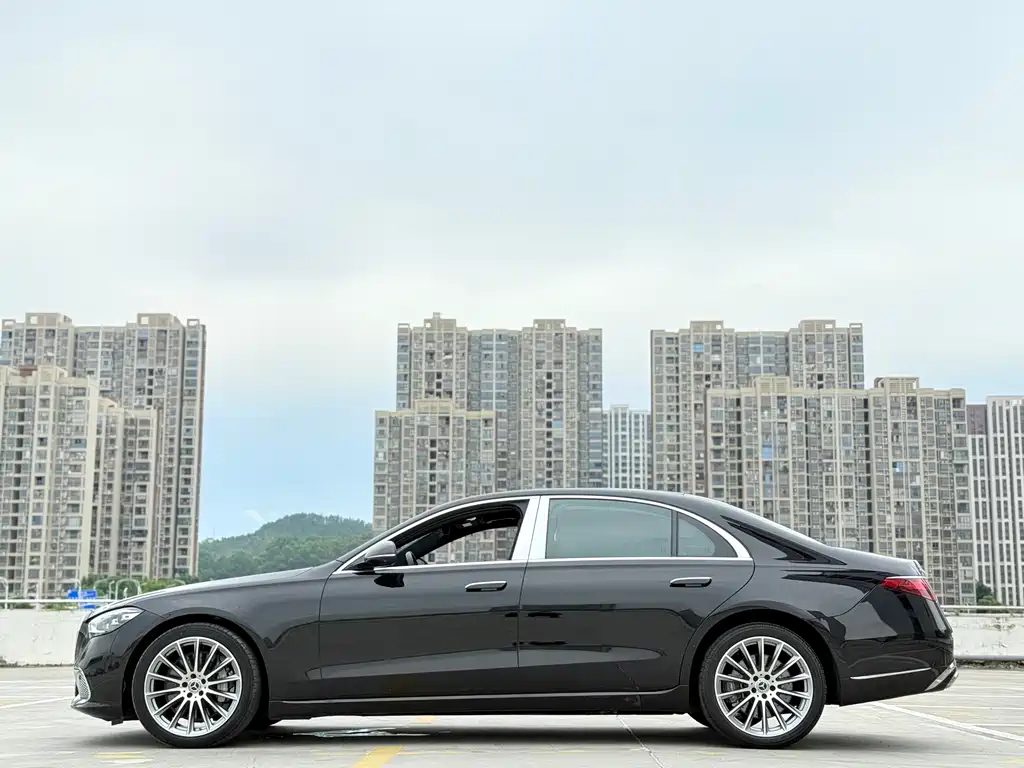 Mercedes-Benz S-Class — миниатюра 12