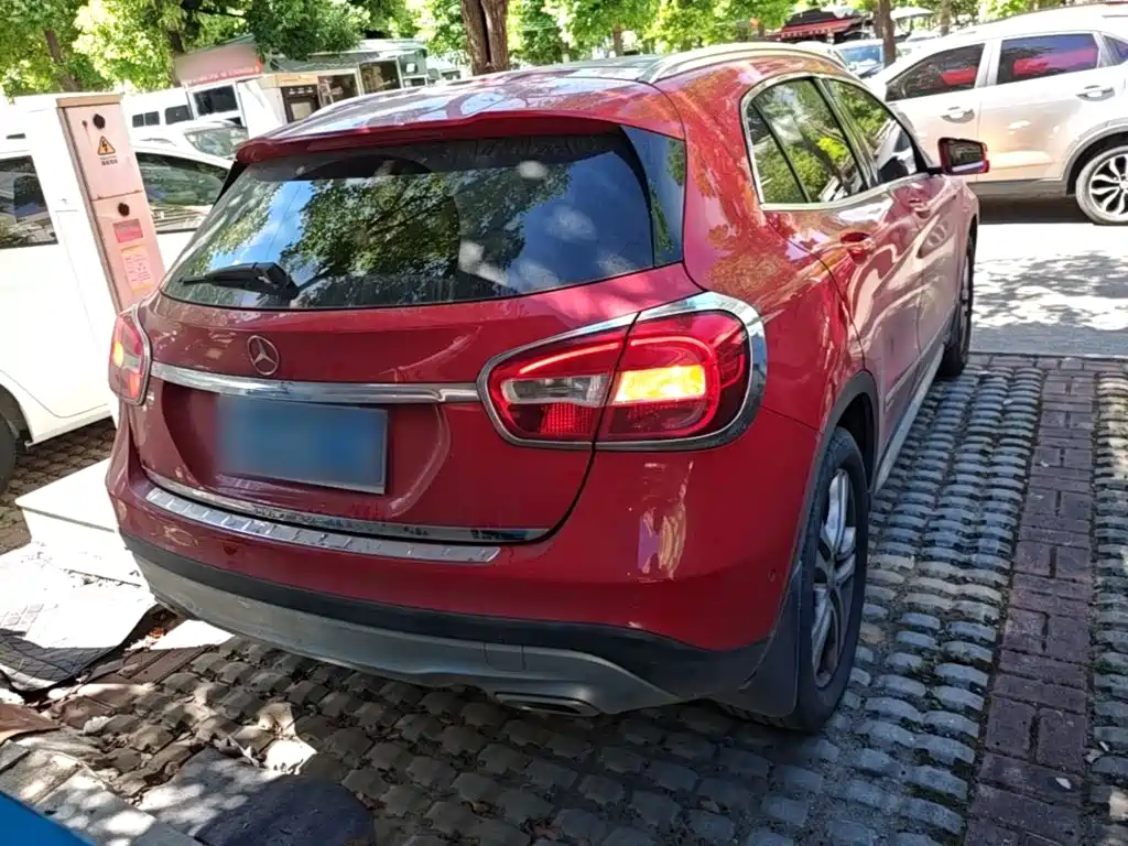 Mercedes-Benz GLA — миниатюра 6
